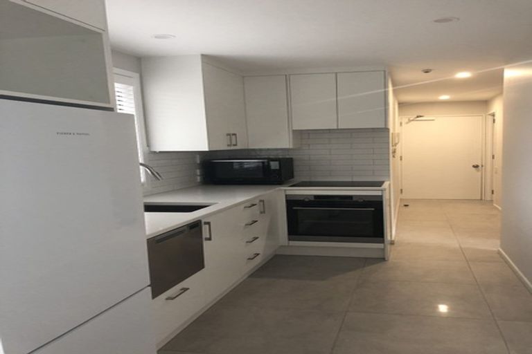 Photo of property in 11/245 Montreal Street, Christchurch Central, Christchurch, 8013