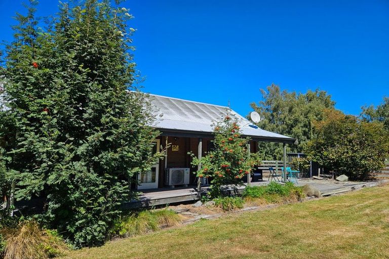 Photo of property in 21 Aorangi Crescent, Lake Tekapo, 7999