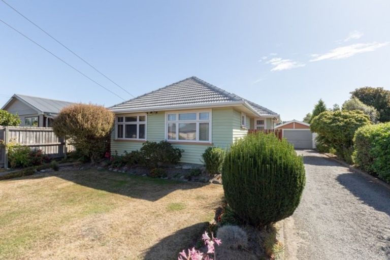 Photo of property in 75 Withells Road, Avonhead, Christchurch, 8042