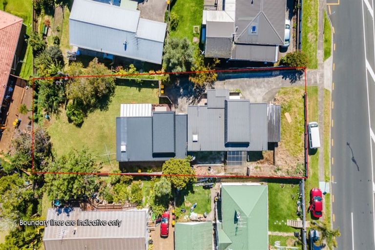 Photo of property in 1/612 Beach Road, Browns Bay, Auckland, 0630