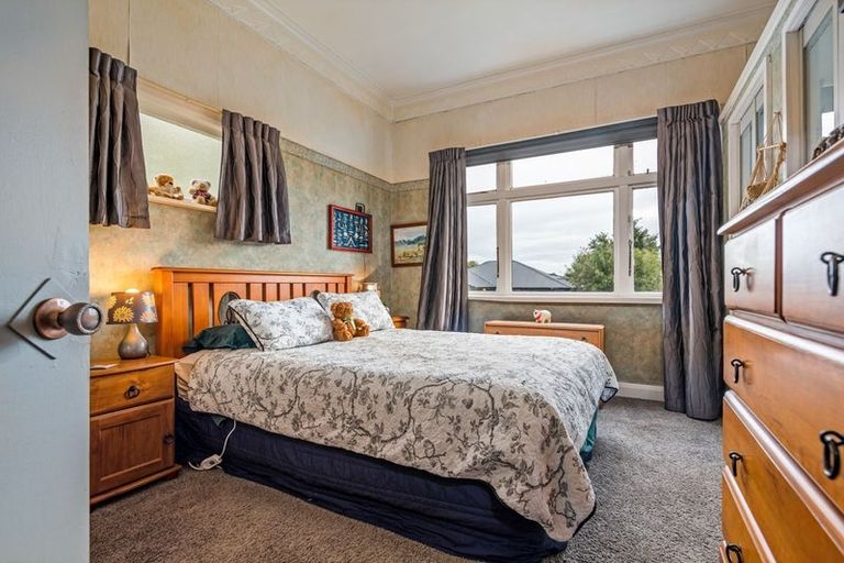 Photo of property in 4 Rosalie Terrace, Kelvin Grove, Palmerston North, 4414