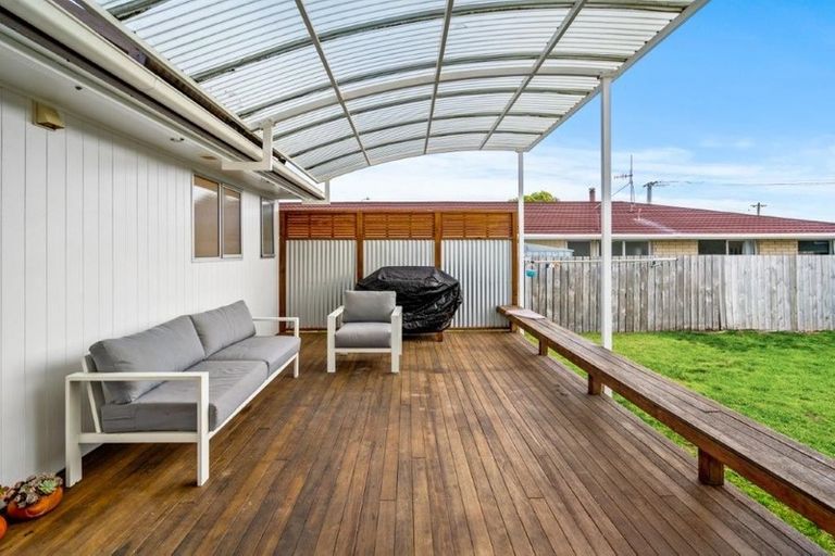 Photo of property in 21 Seaspray Drive, Mount Maunganui, 3116