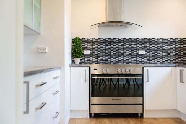 Photo of property in 380 Bay View Road, Saint Clair, Dunedin, 9012