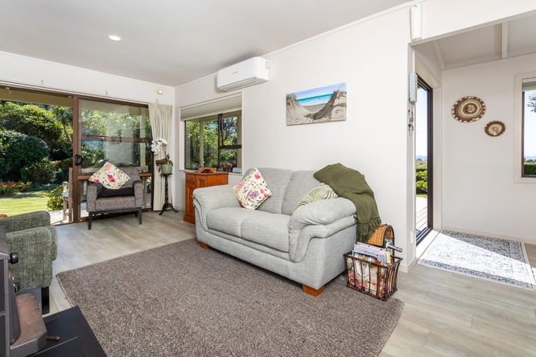 Photo of property in 115 Wilson Road, South Head, Helensville, 0874