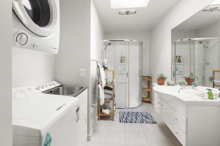 Photo of property in 5 Colorado Grove, Brooklyn, Wellington, 6021