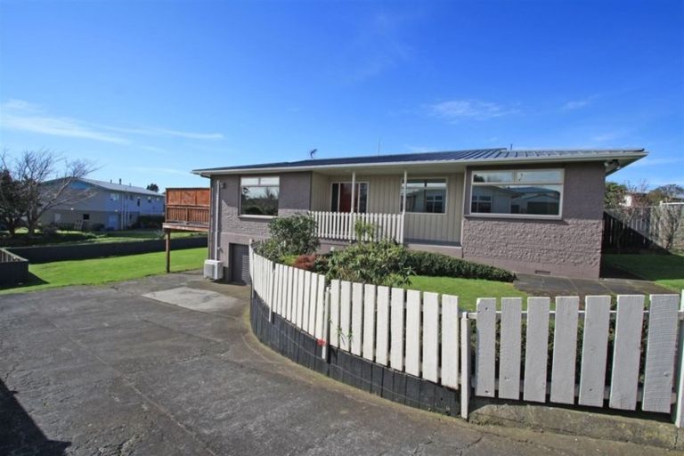 Photo of property in 32 Sole Avenue, Bell Block, New Plymouth, 4312