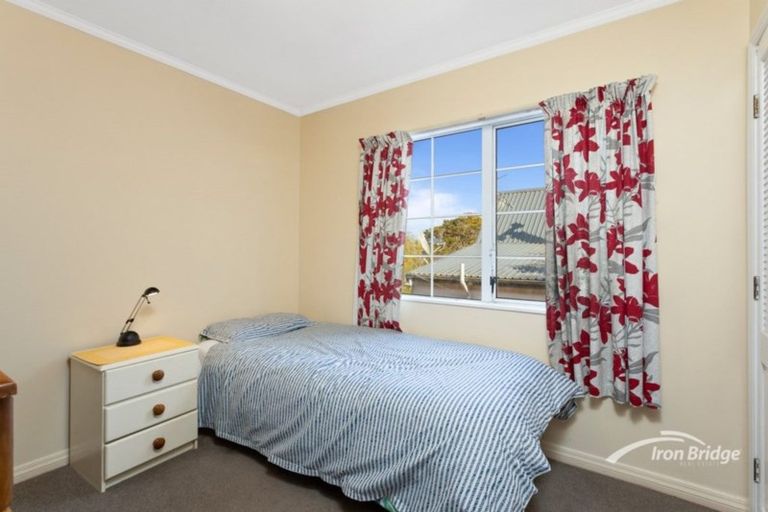 Photo of property in 1/18 Coroglen Avenue, Birkenhead, Auckland, 0626