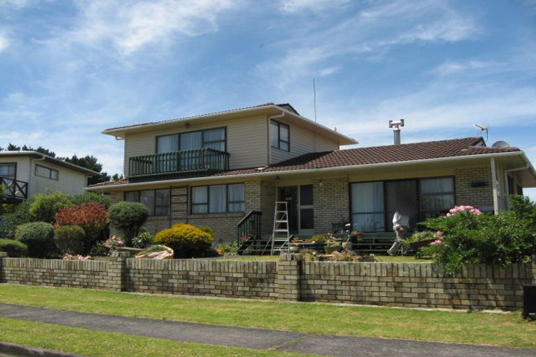 Photo of property in 140 Torkar Road, Clarks Beach, 2122