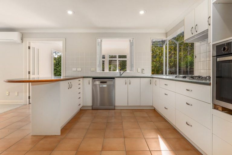 Photo of property in 40 Samwell Drive, Whitby, Porirua, 5024