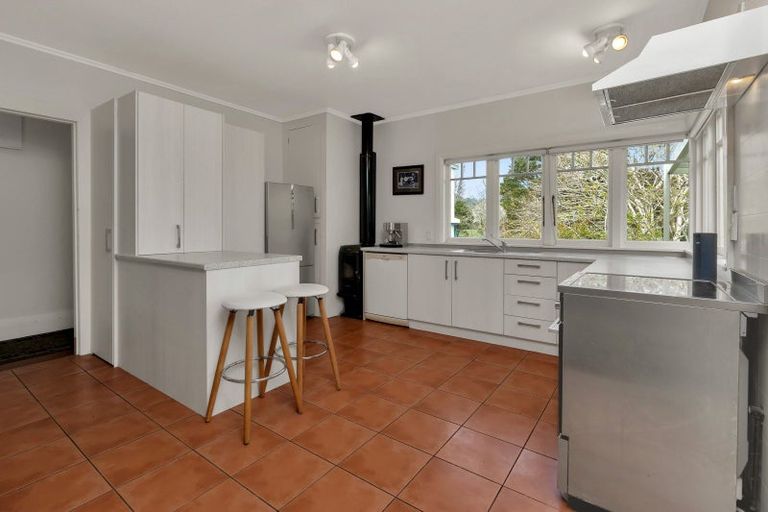 Photo of property in 92 Tauraroa Road, Maungakaramea, Whangarei, 0178