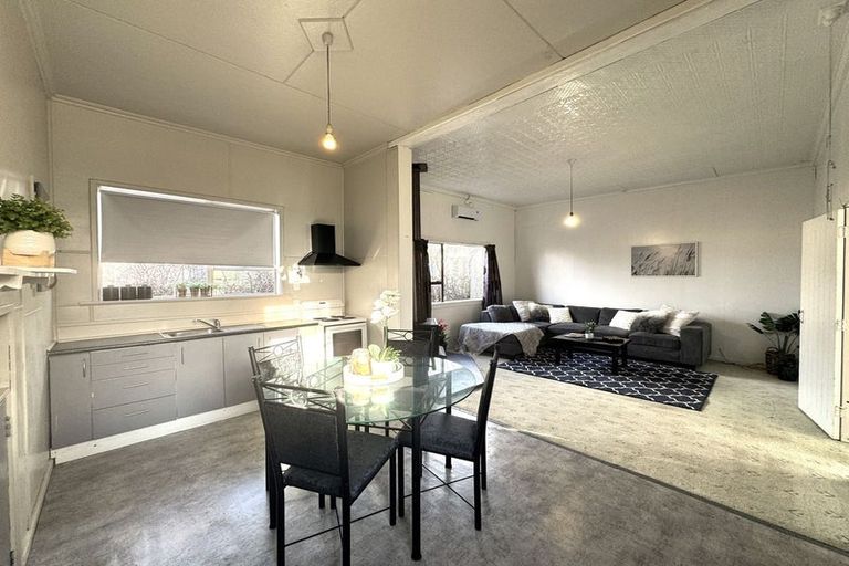 Photo of property in 21 Elderlee Street, Milton, 9220