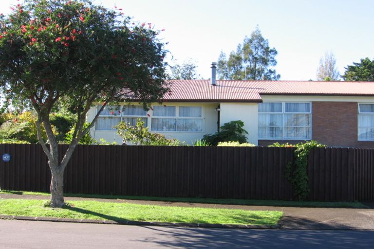 Photo of property in 12 Roseburn Place, Pakuranga, Auckland, 2010