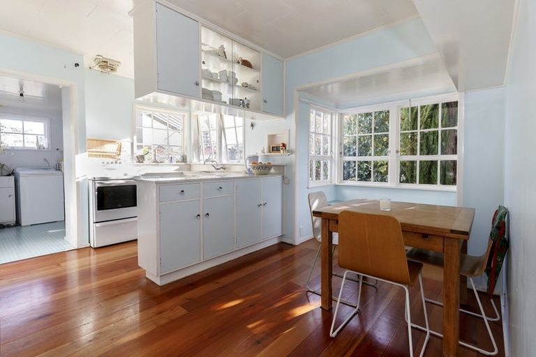 Photo of property in 2/125b Tasman Street, Nelson, 7010