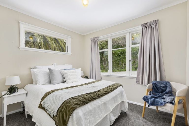 Photo of property in 318b Main Road, Tawa, Wellington, 5028