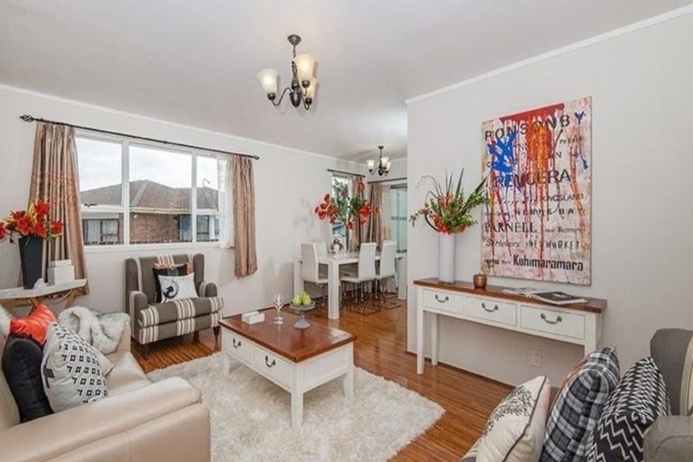 Photo of property in 9 Tangelo Place, Bucklands Beach, Auckland, 2012