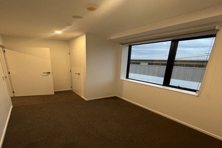 Photo of property in 109/28c Eileen Newey Place, Henderson, Auckland, 0612
