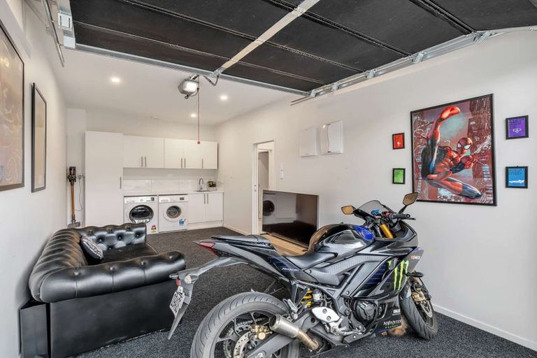 Photo of property in 9/60 Kelman Road, Kelston, Auckland, 0602