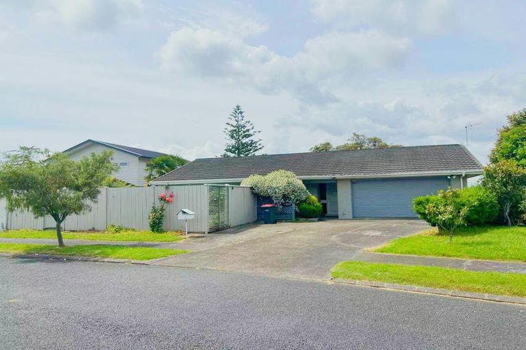 Photo of property in 5 Serrita Avenue, Sunnyhills, Auckland, 2010