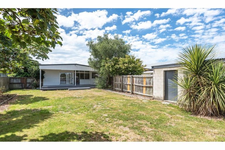 Photo of property in 15 Bronwyn Street, Mairehau, Christchurch, 8052