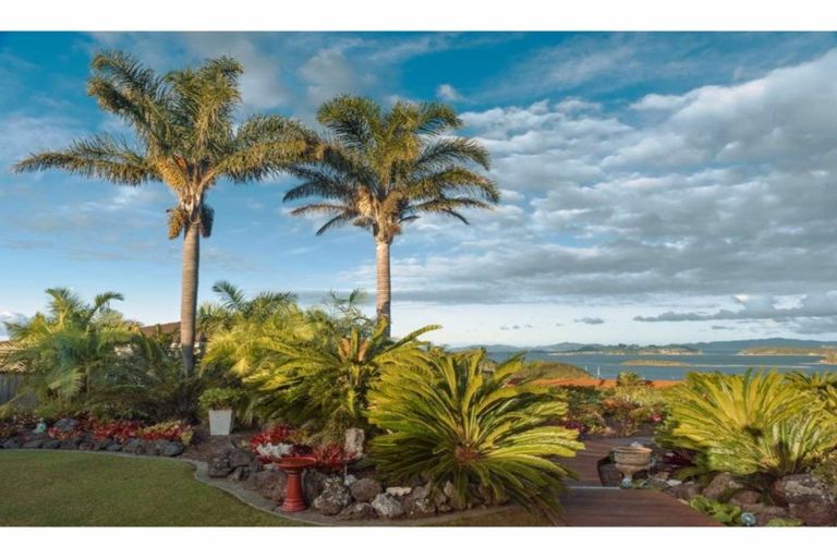 Photo of property in 47 Doves Bay Road, Kerikeri, 0294