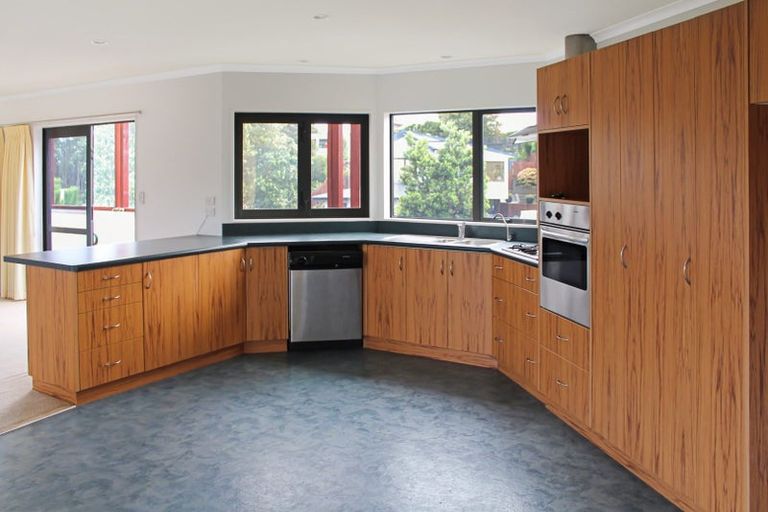 Photo of property in 8 Ruapehu Drive, Fitzherbert, Palmerston North, 4410