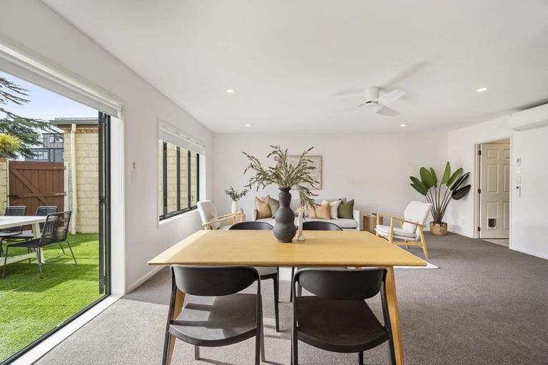Photo of property in 4/52 Taharoto Road, Takapuna, Auckland, 0622