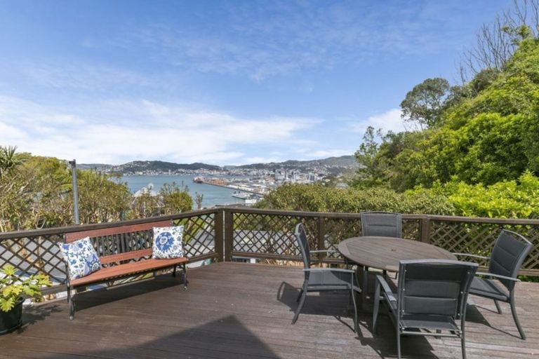 Photo of property in 93a Jubilee Road, Khandallah, Wellington, 6035