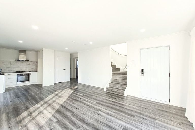 Photo of property in 75b Andrew Road, Howick, Auckland, 2010