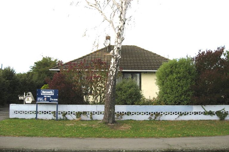Photo of property in 46 Morrison Avenue, Northcote, Christchurch, 8052