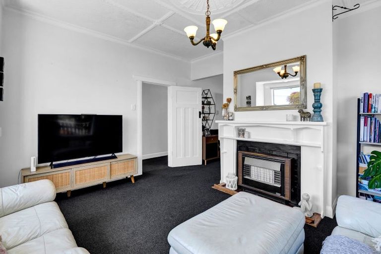 Photo of property in 3 Tukapa Street, Westown, New Plymouth, 4310