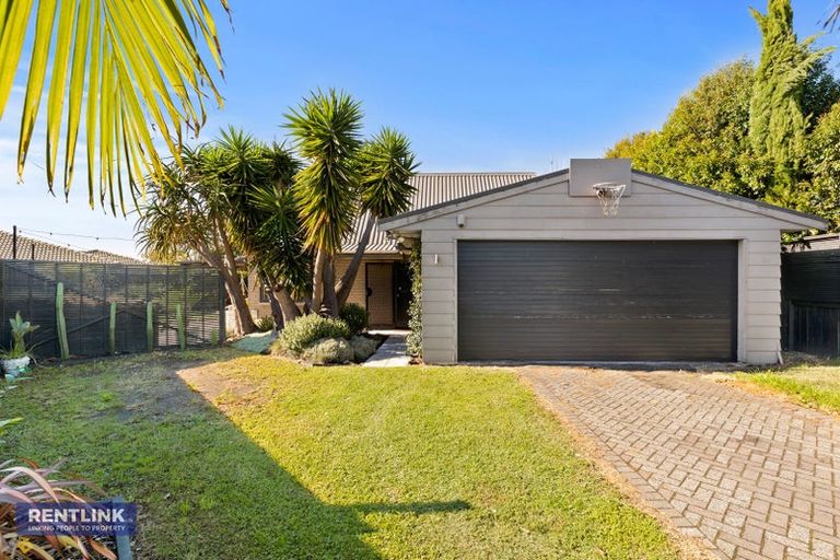 Photo of property in 19 Checketts Place, Papamoa Beach, Papamoa, 3118