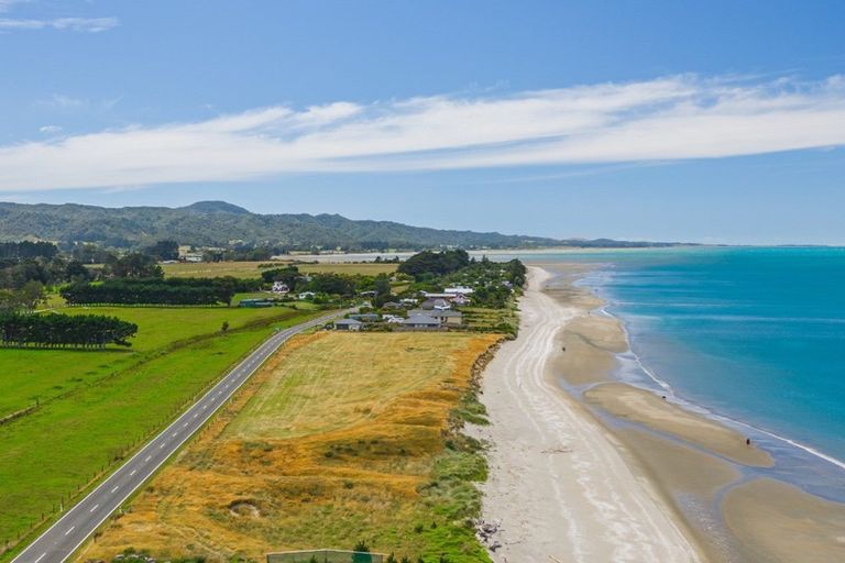 Photo of property in 1060 Collingwood-puponga Main Road, Pakawau, Collingwood, 7073