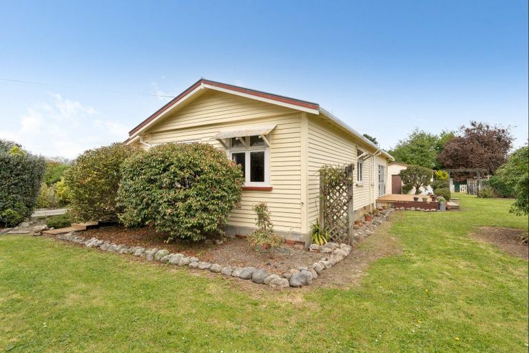 Photo of property in 47 Donalds Road, Upper Plain, Masterton, 5888