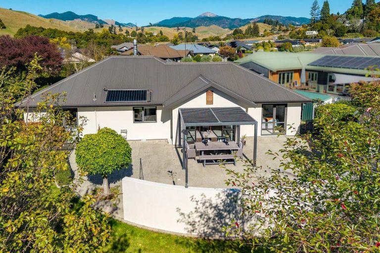 Photo of property in 2 Mccrae Street, Wakefield, 7025