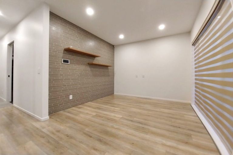 Photo of property in 34 Silvereye Road, Hobsonville, Auckland, 0616