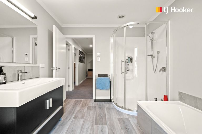 Photo of property in 11 Eastbank Street, Waverley, Dunedin, 9013