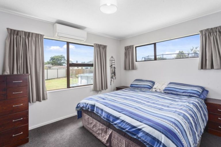 Photo of property in 10 Kanuka Place, Edgecumbe, 3120