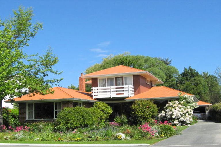 Photo of property in 25 Westburn Terrace, Burnside, Christchurch, 8041