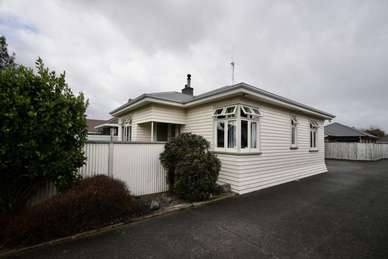Photo of property in 16 Rata Street, Roslyn, Palmerston North, 4414