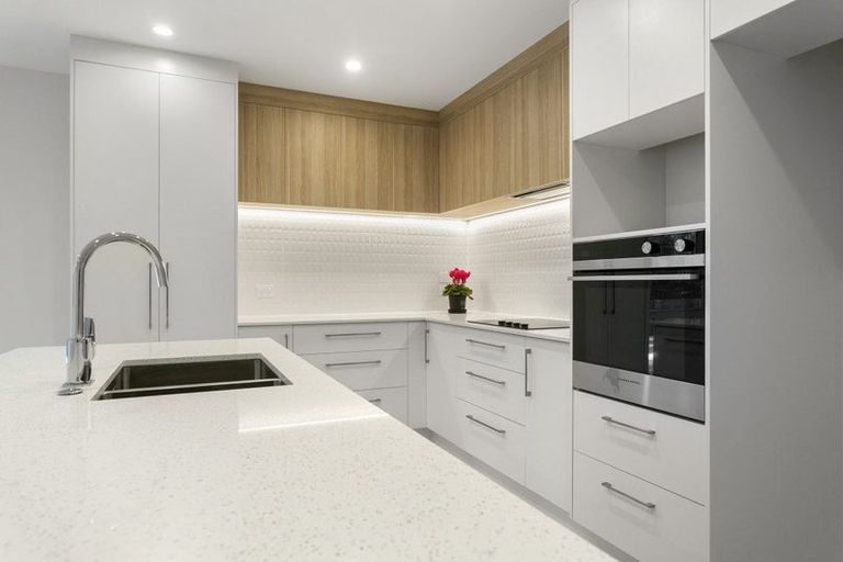 Photo of property in 5 Maraeariki Avenue, Orewa, 0931