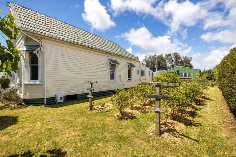 Photo of property in 129 Raleigh Street, Brixton, Waitara, 4382