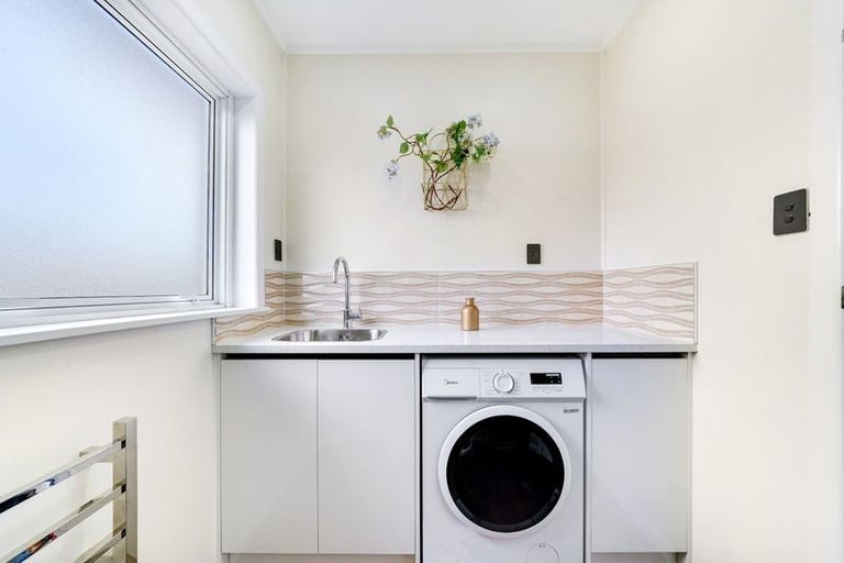 Photo of property in 2/49 Clendon Avenue, Papatoetoe, Auckland, 2025