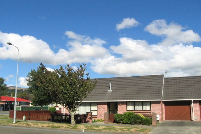 Photo of property in 52 Mcparland Street, Ebdentown, Upper Hutt, 5018