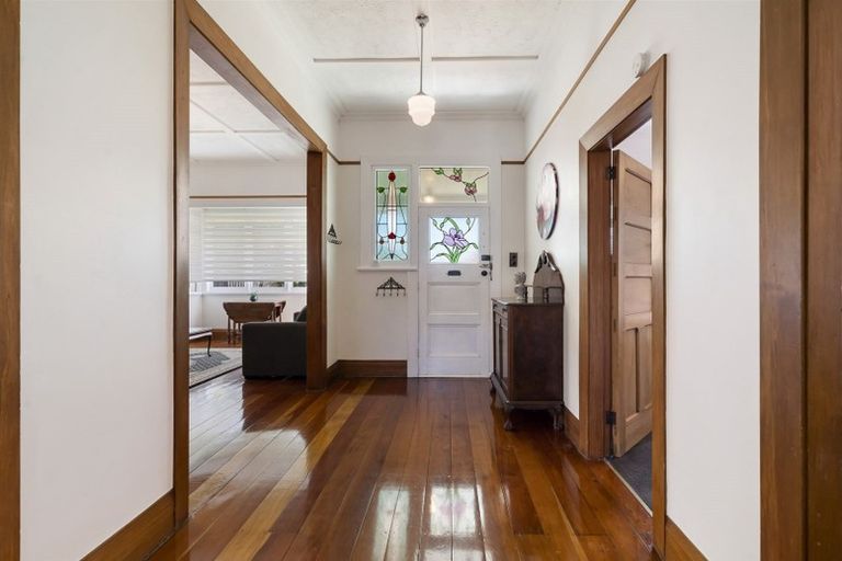 Photo of property in 1/62 Beresford Street, Bayswater, Auckland, 0622