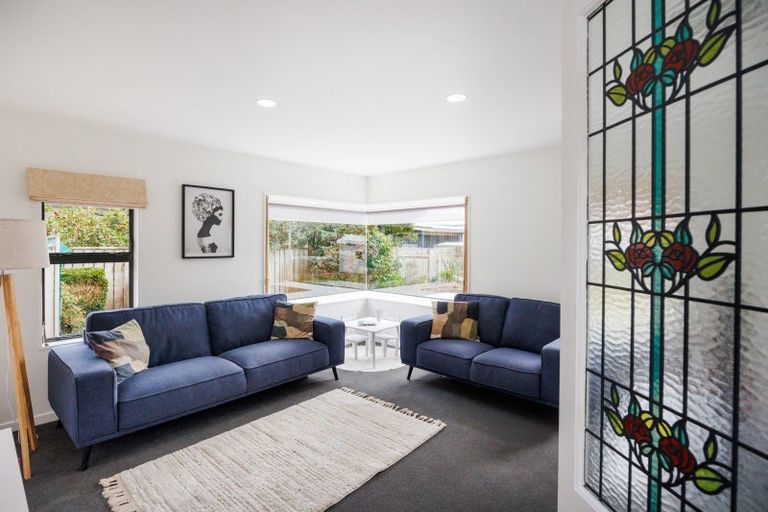 Photo of property in 127 Summerhill Drive, Fitzherbert, Palmerston North, 4410