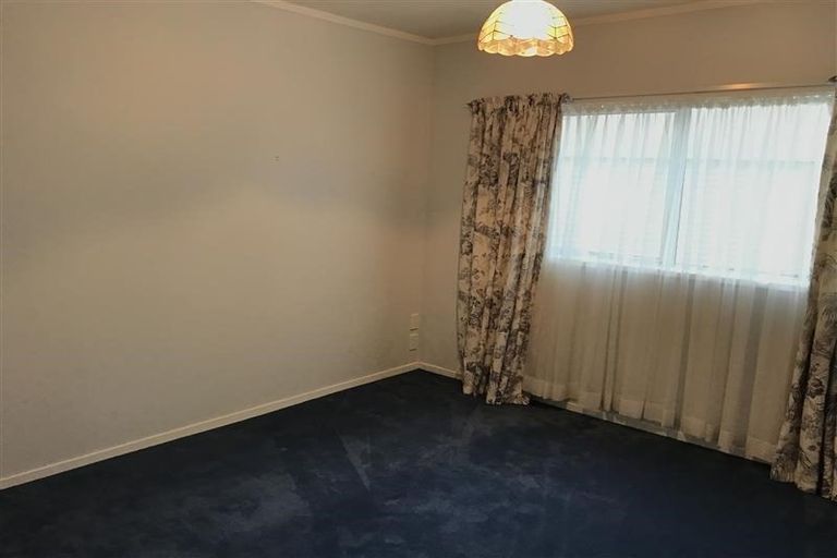 Photo of property in 1/22 Prestige Place, Castor Bay, Auckland, 0620