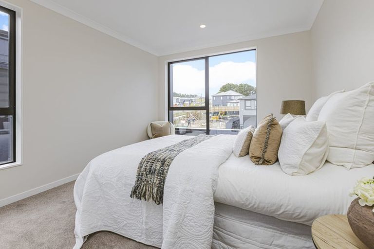 Photo of property in 3 Ridgehill Rise, Flat Bush, Auckland, 2019