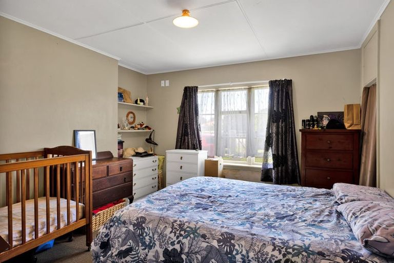 Photo of property in 186 Tasman Street, Opunake, 4616