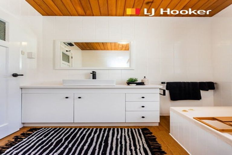 Photo of property in 71 Eglinton Road, Mornington, Dunedin, 9011