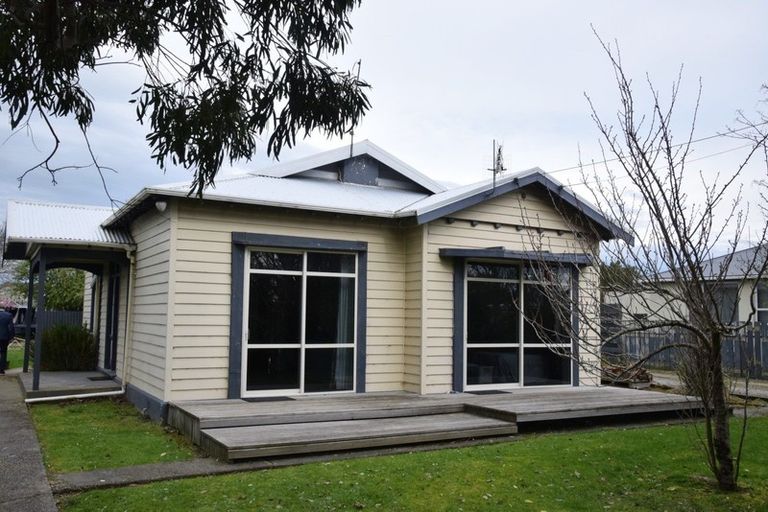 Photo of property in 74 Dalry Street, Wallacetown, 9816